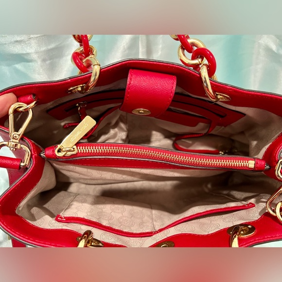 Michael Kors - Cynthia Saffiano Red Leather/Chained Accents/Satchel Bag LIKE NEW - Picture 12 of 16